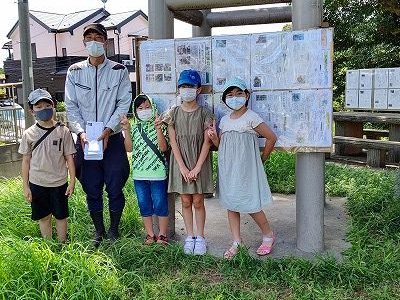 4年生総合「安行原の蛇造り」　沖田さんに子どもたちのお礼状を手渡しました（20)