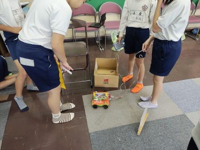 ４年生総合「わたしたちの未来とロボット」NO7  クラスレスキューロボット大会