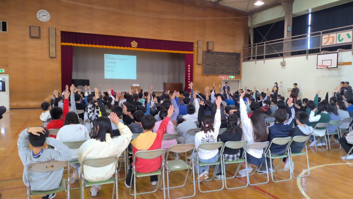 3月9日(月)安行中学校紹介